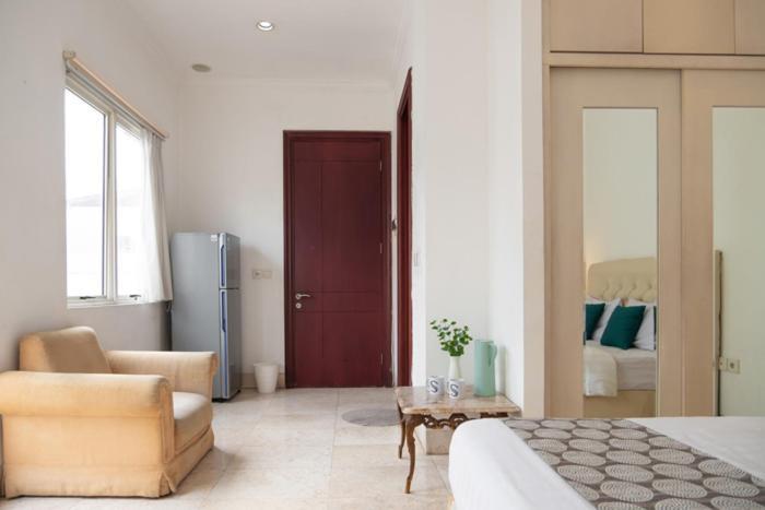 Twospaces Living At The Unit Residence Jakarta Bagian luar foto