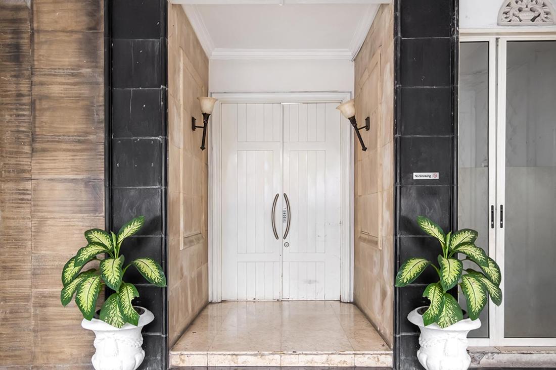 Twospaces Living At The Unit Residence Jakarta Bagian luar foto